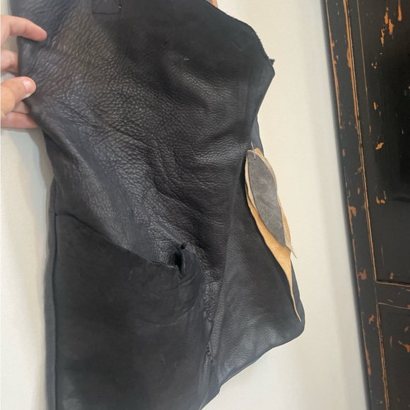 Black Leather Tote with Natural Leather Straps - Picture 4 of 7